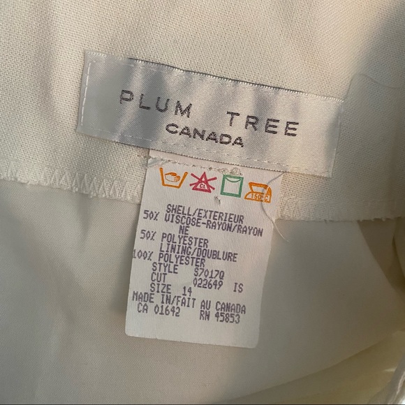 Beautiful off white vintage skirt. made in Canada. - Picture 6 of 6